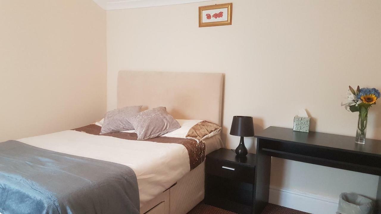 Arman Lodge House Пітерборо Екстер'єр фото